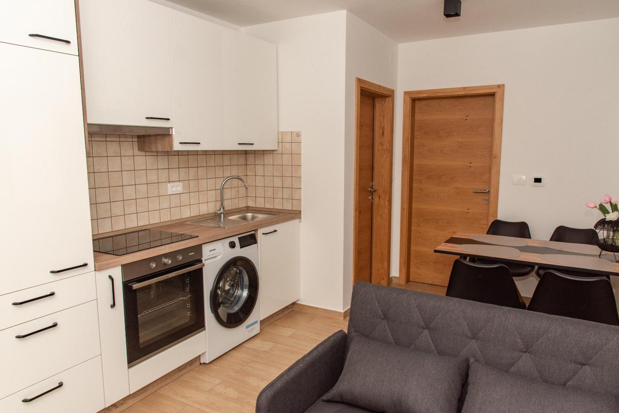 Apartmaji Tinta Kanal Rom bilde